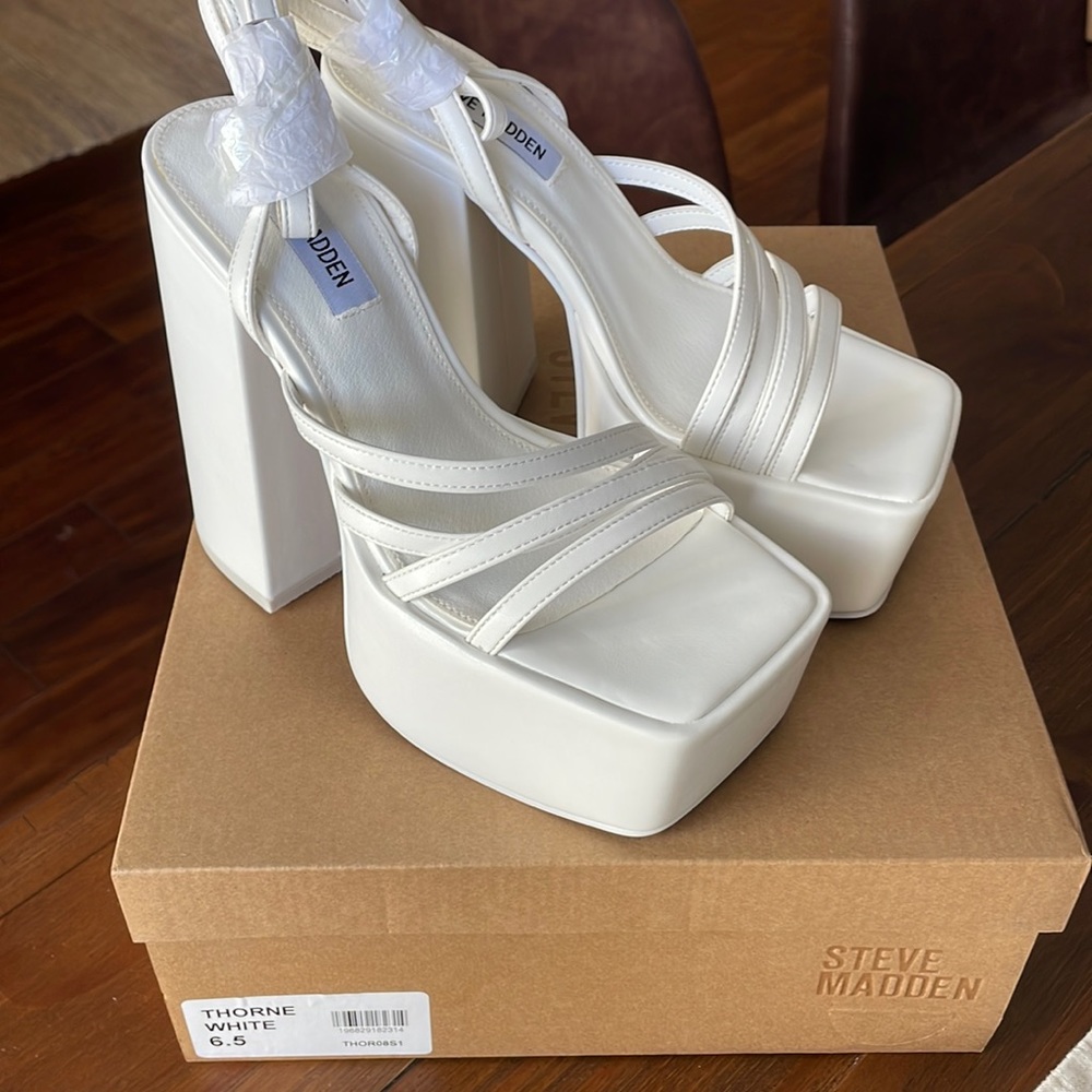 Steve Madden Thorne white platform strappy heels